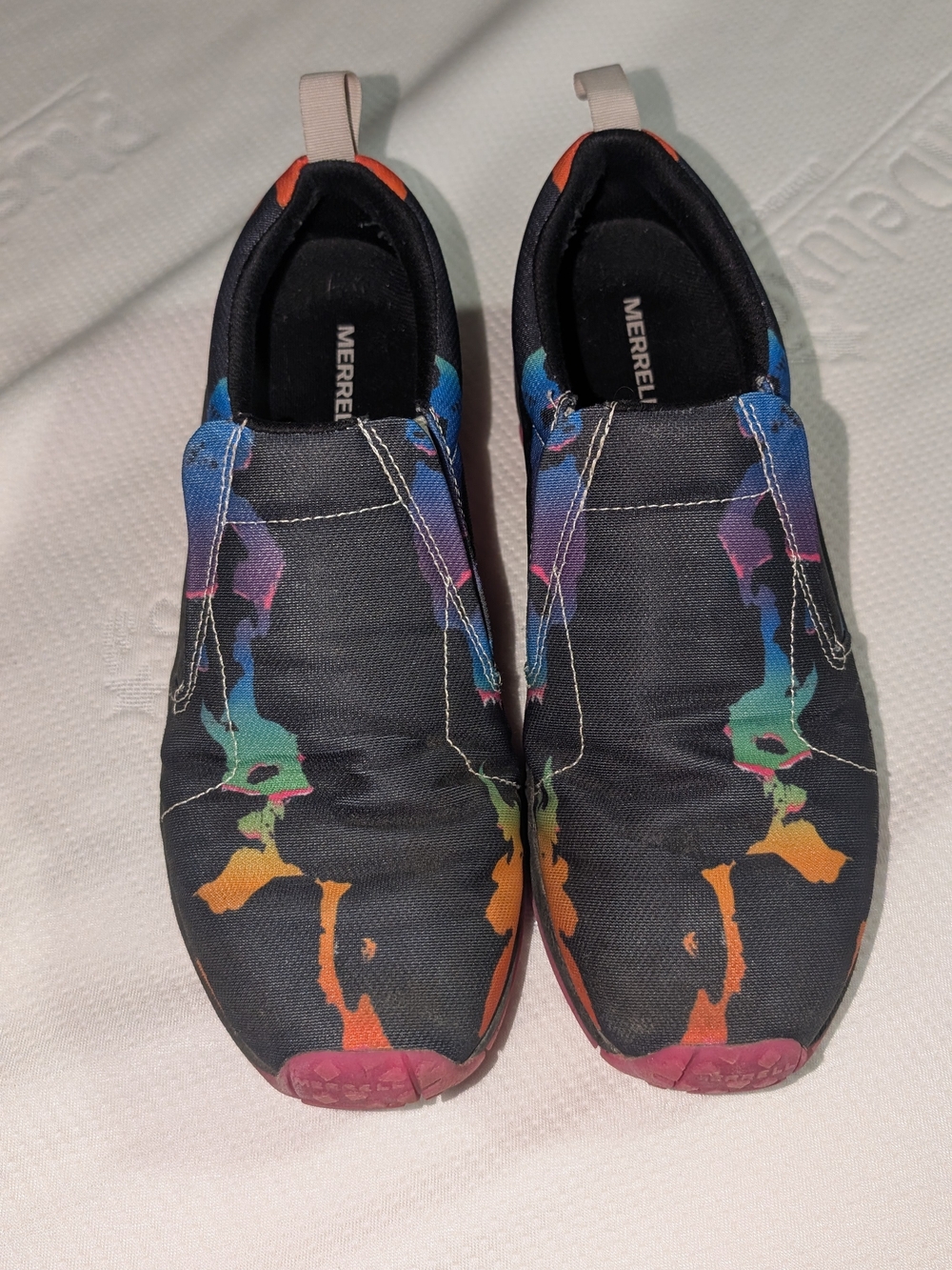 Merrell Men’s Slip-On Canvas Shoes in Black with Multicolor Print Size 10.5